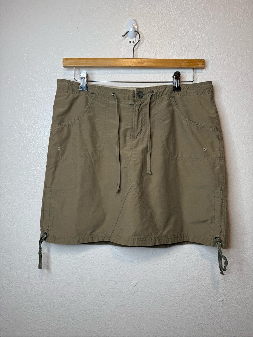 Columbia Women's Anytime Casual Skort in Beach Adjustable Hem Size M Gorpcore
